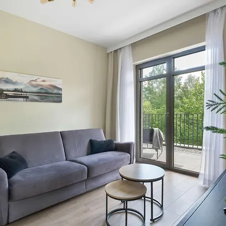 Lägenhet Bright In With Balcony And Parking By Renters *