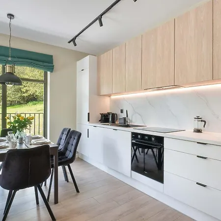 Lägenhet Bright In With Balcony And Parking By Renters Karpacz