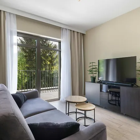 Bright In With Balcony And Parking By Renters Lägenhet *